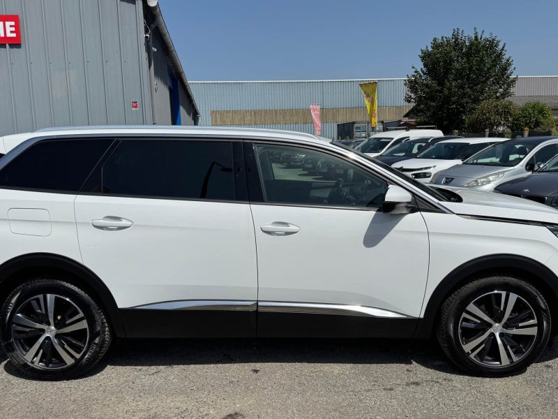 PEUGEOT 5008 1.5 HDi 130ch ALLURE EAT8 TVA