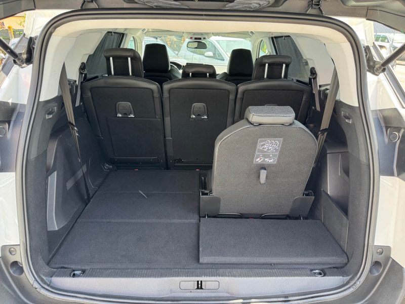 PEUGEOT 5008 1.5 HDi 130ch ALLURE EAT8 TVA