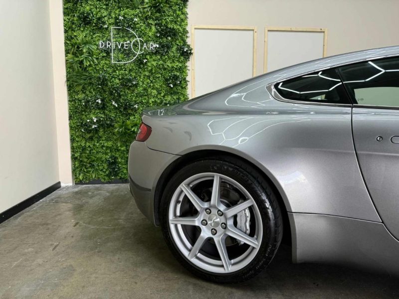 ASTON MARTIN V8 VANTAGE 2008