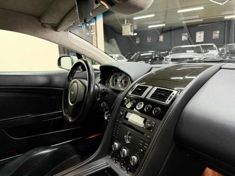 ASTON MARTIN V8 VANTAGE 2008