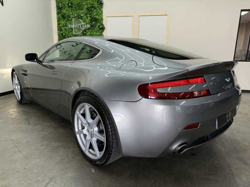 ASTON MARTIN V8 VANTAGE 2008