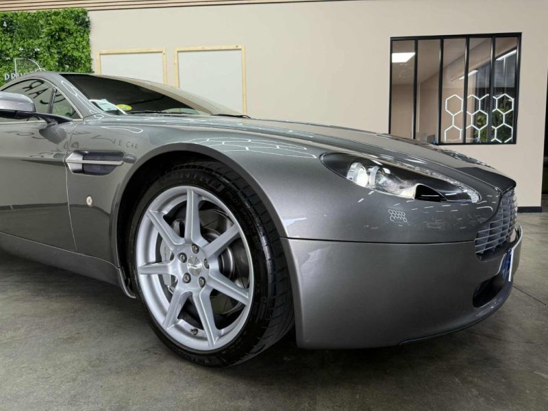 ASTON MARTIN V8 VANTAGE 2008