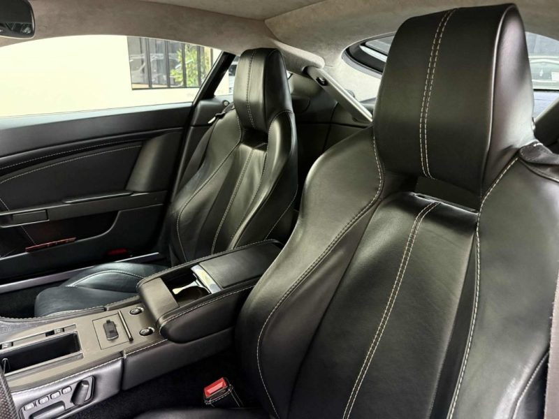 ASTON MARTIN V8 VANTAGE 2008