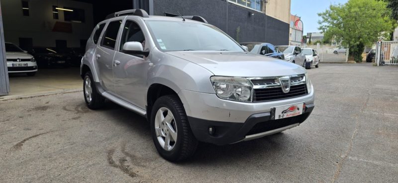 Dacia Duster 1.5 dCi 110 CH Lauréate , *Clim*, *Radar de recul*, *Cuir*