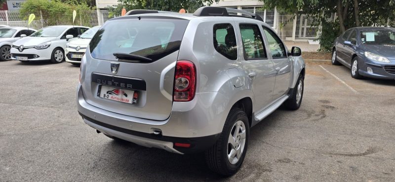 Dacia Duster 1.5 dCi 110 CH Lauréate , *Clim*, *Radar de recul*, *Cuir*