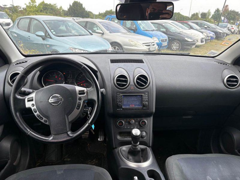 NISSAN QASHQAI 2011