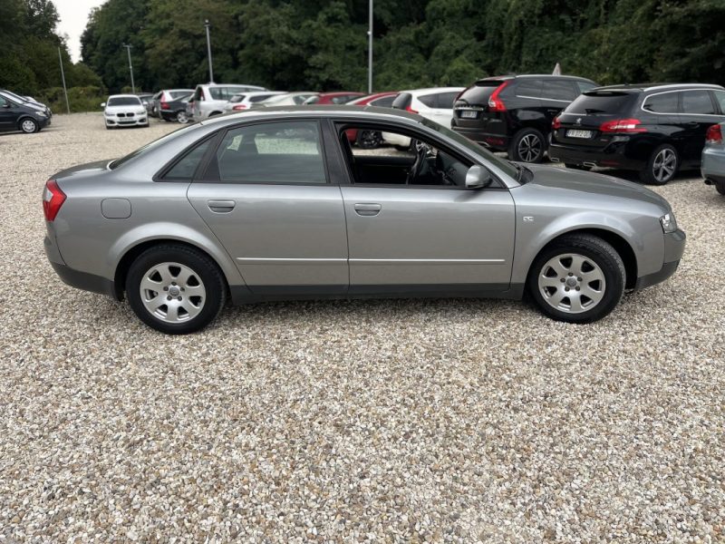 AUDI A4 2002