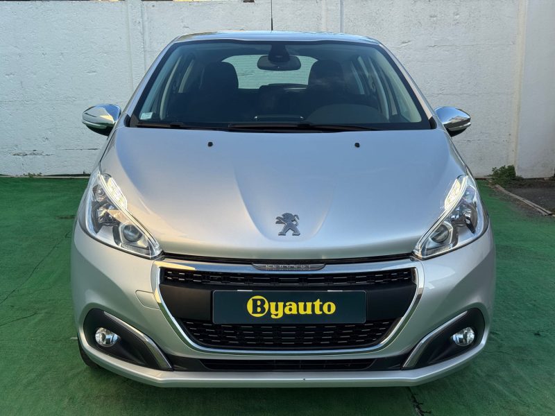 PEUGEOT 208 2017