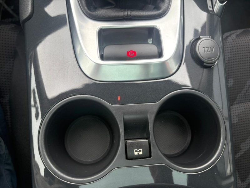 PEUGEOT 3008 1.6 HDi 110ch Féline 🚙 Toit pano 🌞 / Distri OK 🔧 / Affichage 👓 / Garantie ✅