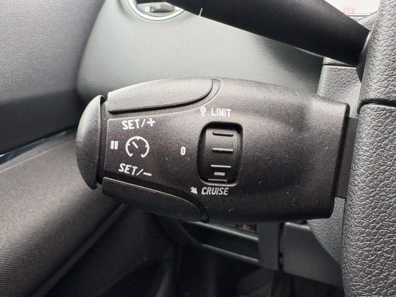 PEUGEOT 3008 1.6 HDi 110ch Féline 🚙 Toit pano 🌞 / Distri OK 🔧 / Affichage 👓 / Garantie ✅