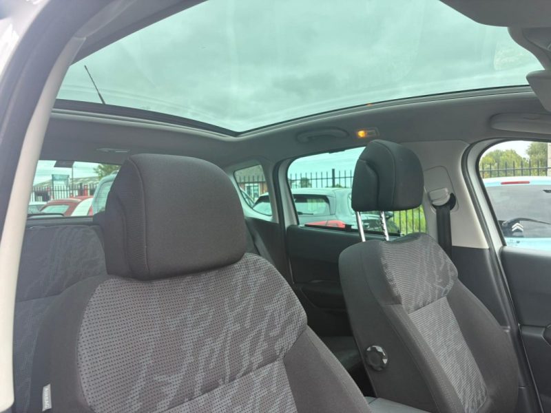 PEUGEOT 3008 1.6 HDi 110ch Féline 🚙 Toit pano 🌞 / Distri OK 🔧 / Affichage 👓 / Garantie ✅