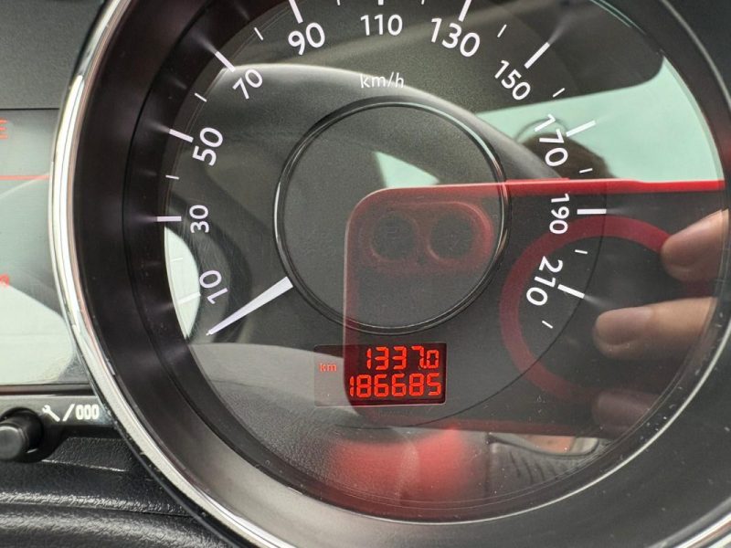 PEUGEOT 3008 1.6 HDi 110ch Féline 🚙 Toit pano 🌞 / Distri OK 🔧 / Affichage 👓 / Garantie ✅