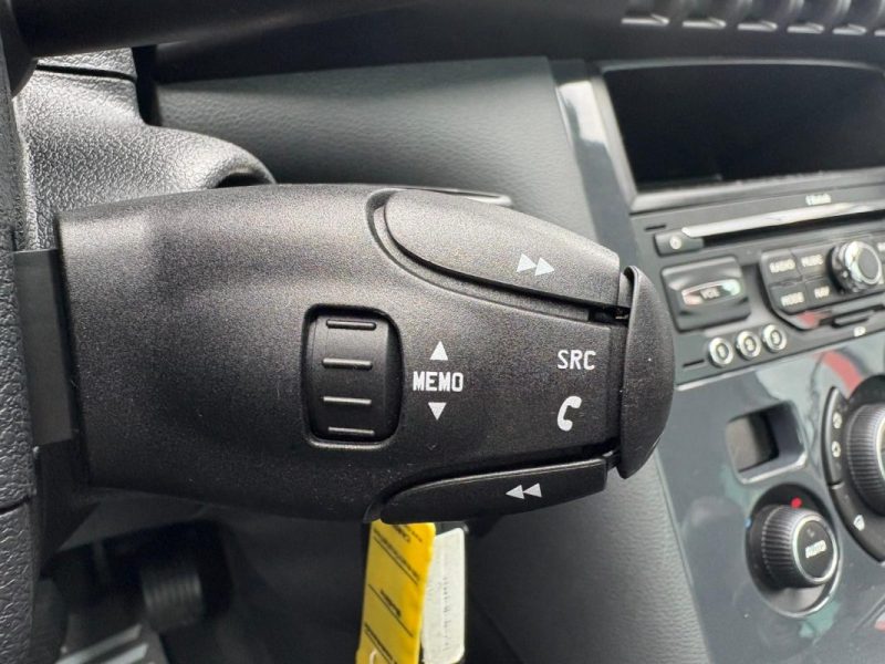 PEUGEOT 3008 1.6 HDi 110ch Féline 🚙 Toit pano 🌞 / Distri OK 🔧 / Affichage 👓 / Garantie ✅