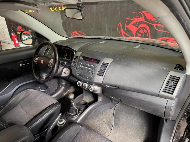 PEUGEOT 4007 2.2 HDI 156 Premium 