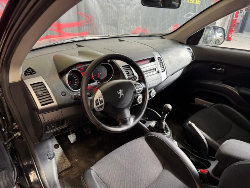 PEUGEOT 4007 2.2 HDI 156 Premium 