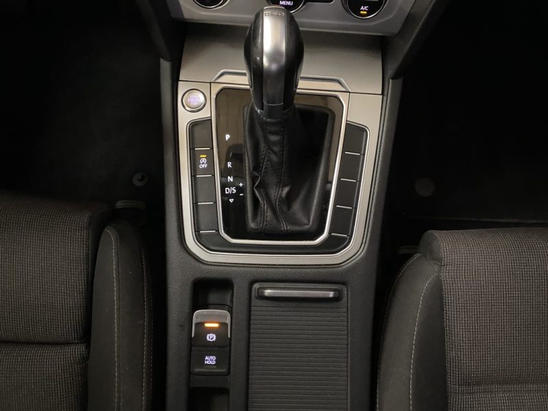 VOLKSWAGEN PASSAT 1.6 TDI 120ch BlueMotion Confortline DSG7