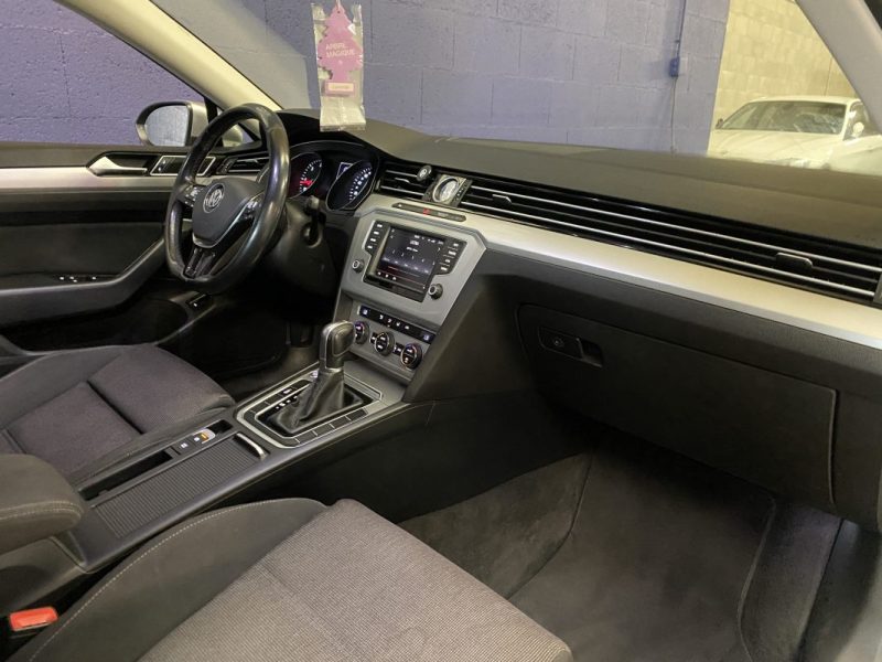 VOLKSWAGEN PASSAT 1.6 TDI 120ch BlueMotion Confortline DSG7