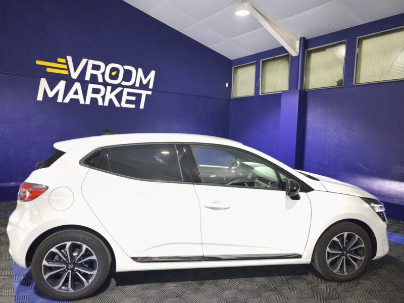 RENAULT CLIO 5 1.0 TCE 100 TECHNO GPL ESSENCE 2024