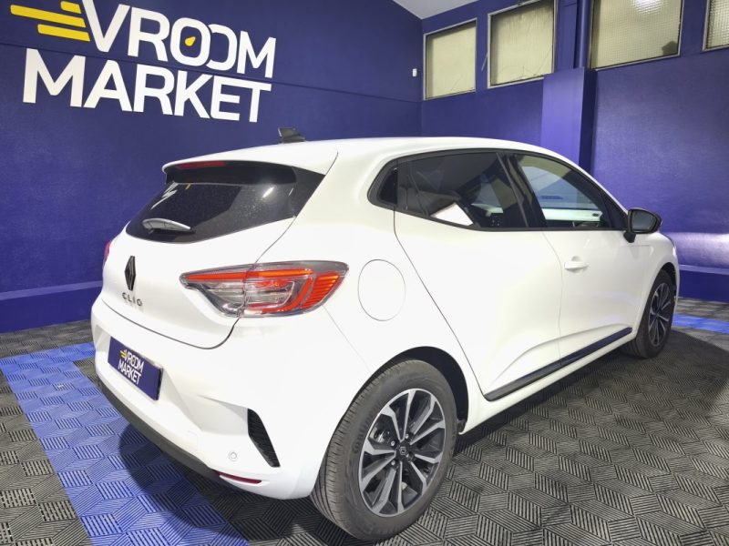 RENAULT CLIO 5 1.0 TCE 100 TECHNO GPL ESSENCE 2024