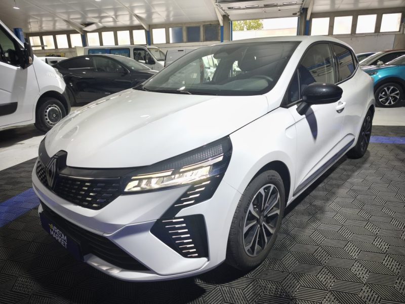 RENAULT CLIO 5 1.0 TCE 100 TECHNO GPL ESSENCE 2024