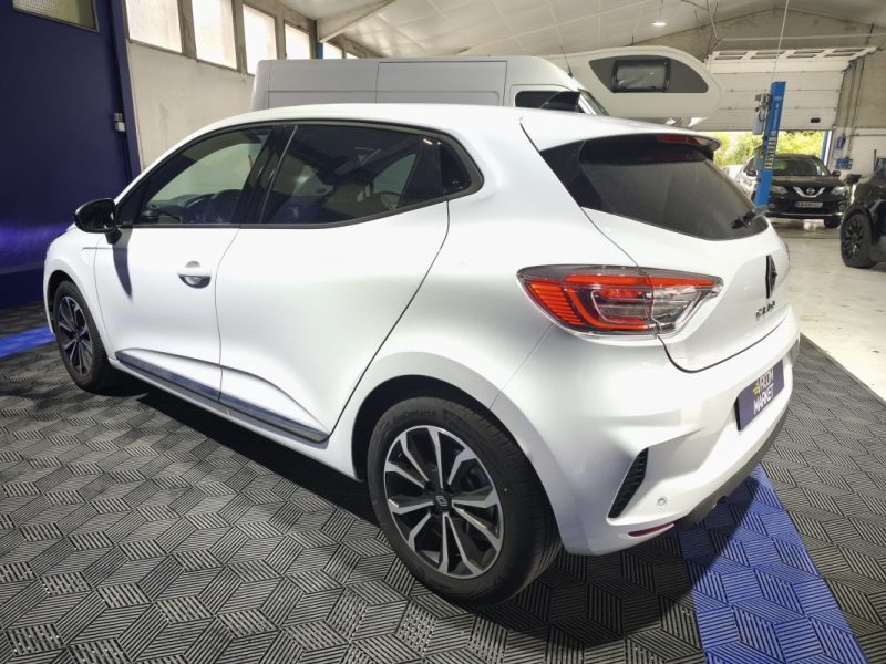 RENAULT CLIO 5 1.0 TCE 100 TECHNO GPL ESSENCE 2024