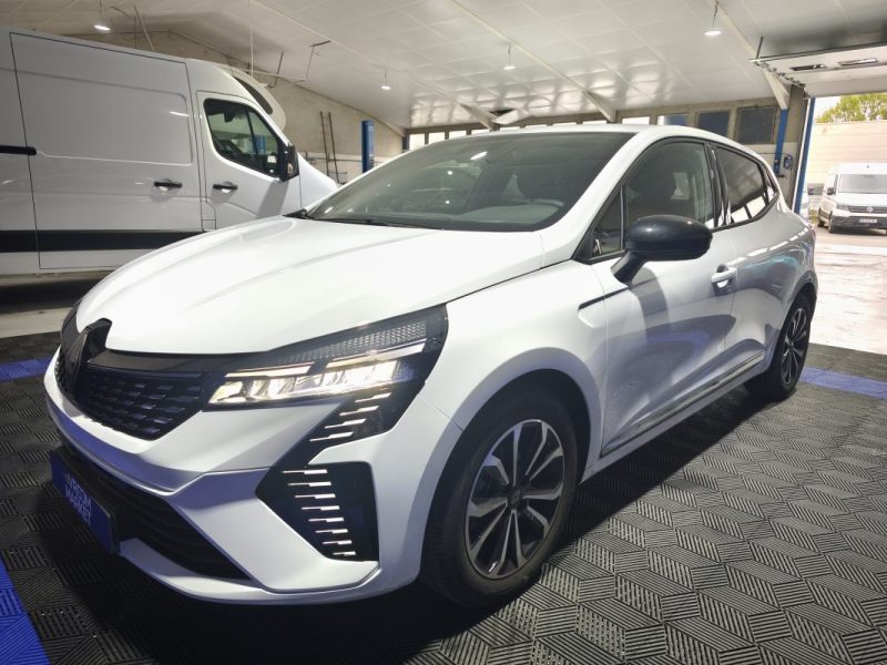 RENAULT CLIO 5 1.0 TCE 100 TECHNO GPL ESSENCE 2024