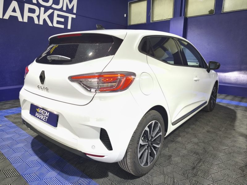 RENAULT CLIO 5 1.0 TCE 100 TECHNO GPL ESSENCE 2024
