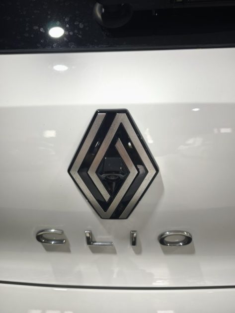 RENAULT CLIO 5 2024