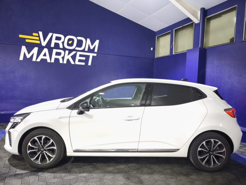 RENAULT CLIO 5 1.0 TCE 100 TECHNO GPL ESSENCE 2024