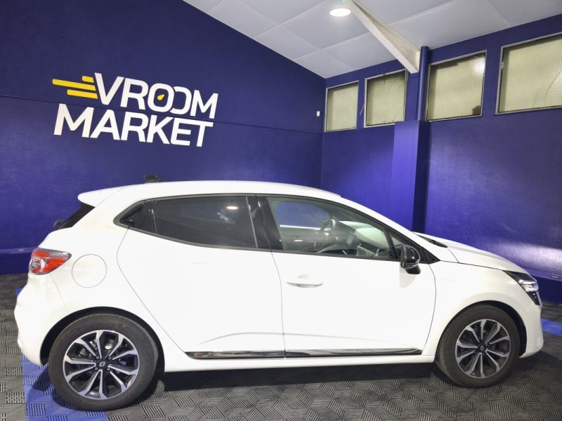 RENAULT CLIO 5 1.0 TCE 100 TECHNO GPL ESSENCE 2024