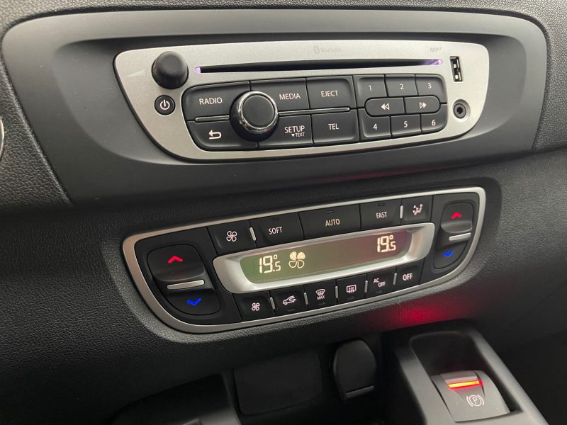 RENAULT MEGANE SCENIC 2014