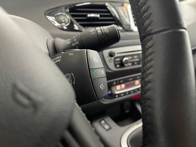 RENAULT MEGANE SCENIC 2014