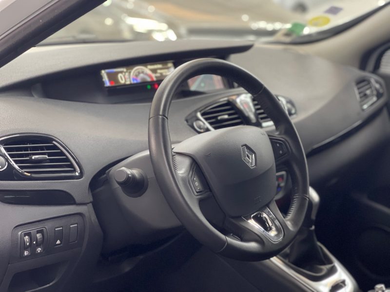 RENAULT MEGANE SCENIC 2014