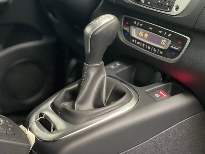 RENAULT MEGANE SCENIC 2014