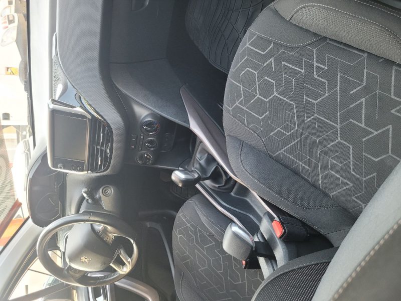 PEUGEOT 2008 2016 - 1er MAIN révision neuf