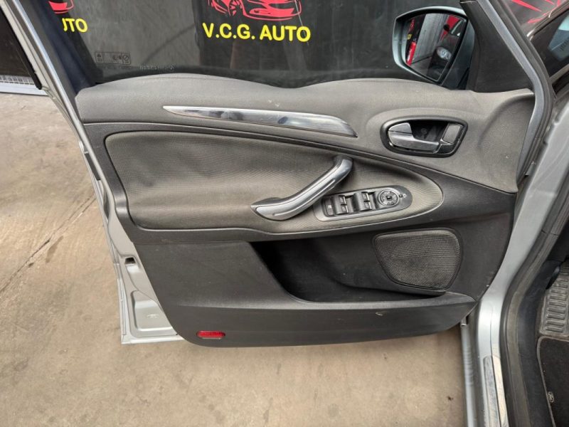 FORD S-MAX 1.8 TDCI 125 Titanium 