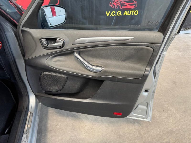 FORD S-MAX 1.8 TDCI 125 Titanium 