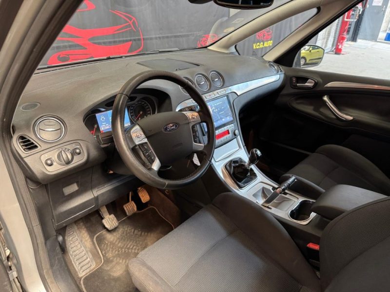 FORD S-MAX 1.8 TDCI 125 Titanium 