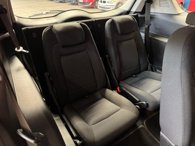 FORD S-MAX 1.8 TDCI 125 Titanium 