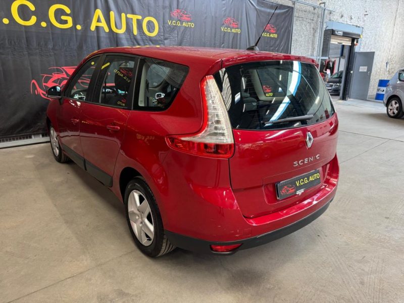 RENAULT MEGANE SCENIC 1.5 dCi 110ch Expression 