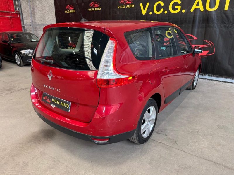 RENAULT MEGANE SCENIC 1.5 dCi 110ch Expression 