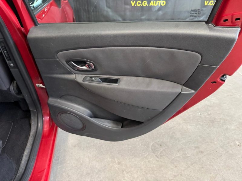 RENAULT MEGANE SCENIC 1.5 dCi 110ch Expression 