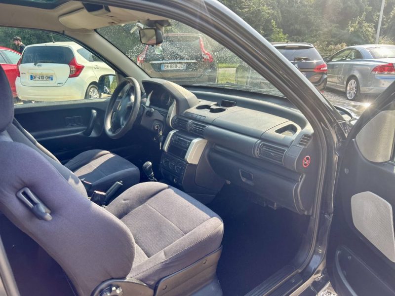 LAND ROVER FREELANDER 2004