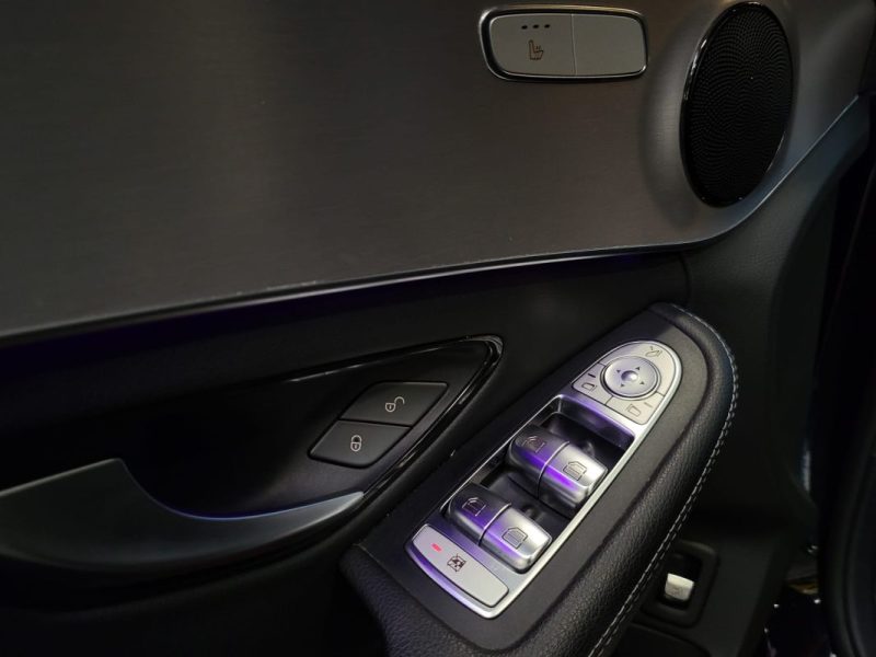 MERCEDES CLASSE C220 D AMG LINE BVA / TOIT OUVRANT PANO / CARPLAY / SIEGES CHAUFFANTS / SUIVI COMPLE