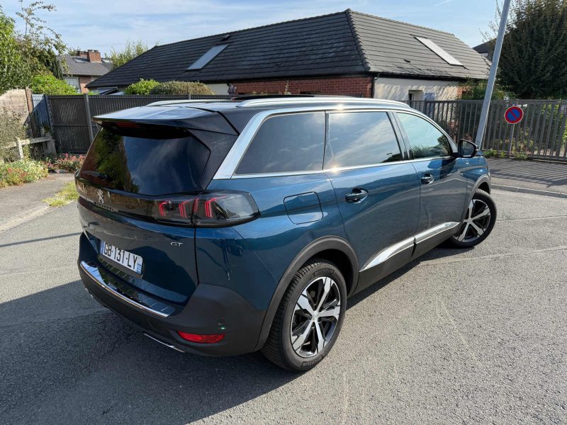 PEUGEOT 5008 2021