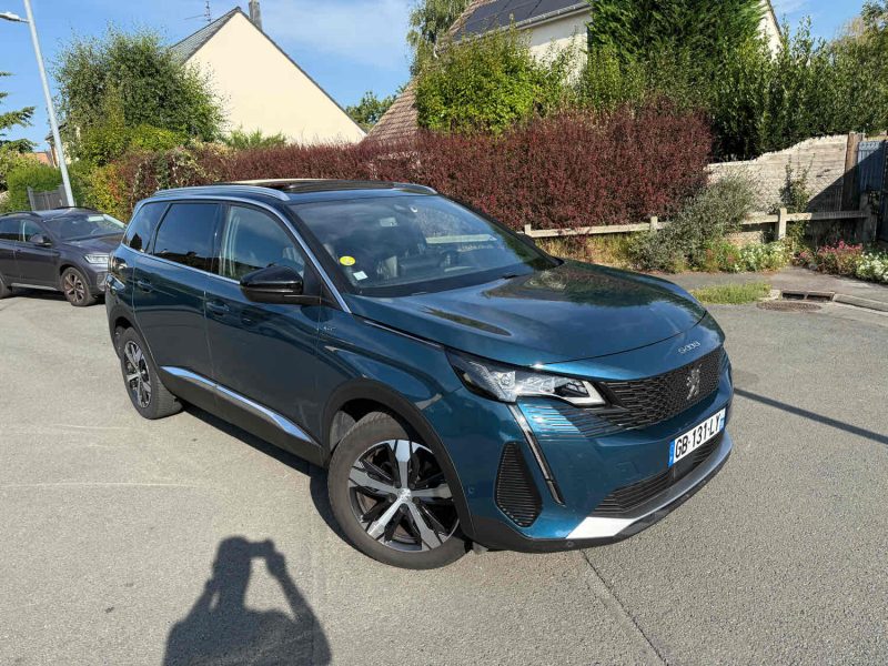 PEUGEOT 5008 2021