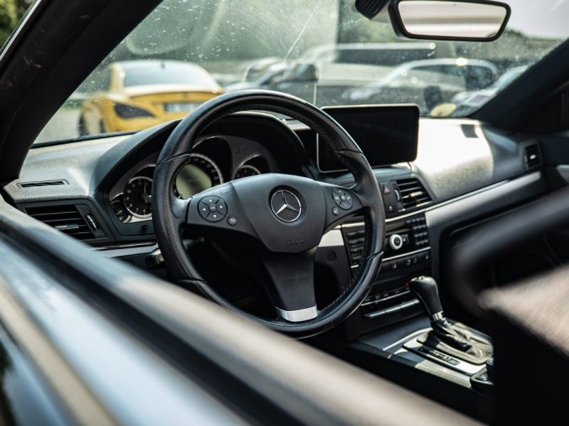 MERCEDES-BENZ CLASSE E350 CDI 3.0 V6 231CV BVA