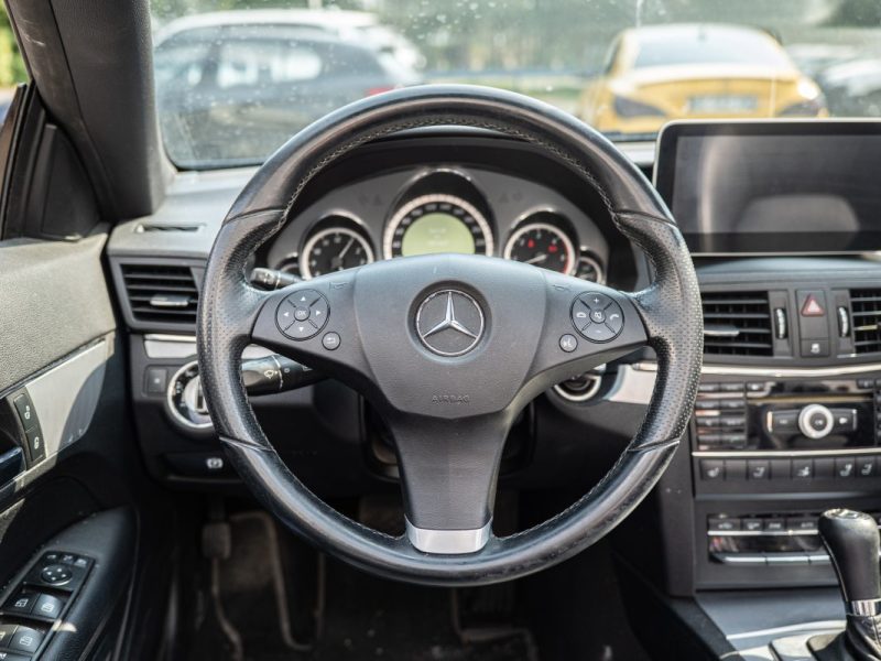 MERCEDES-BENZ CLASSE E350 CDI 3.0 V6 231CV BVA