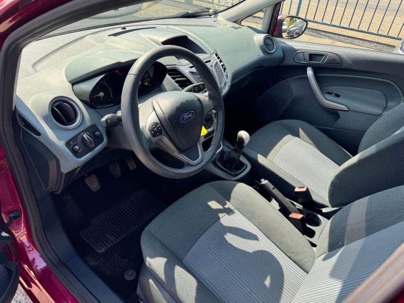 FORD FIESTA 1.4 TDCi 70ch TITANIUM