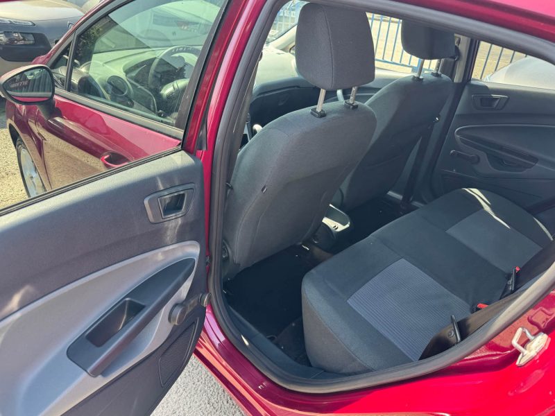 FORD FIESTA 1.4 TDCi 70ch TITANIUM